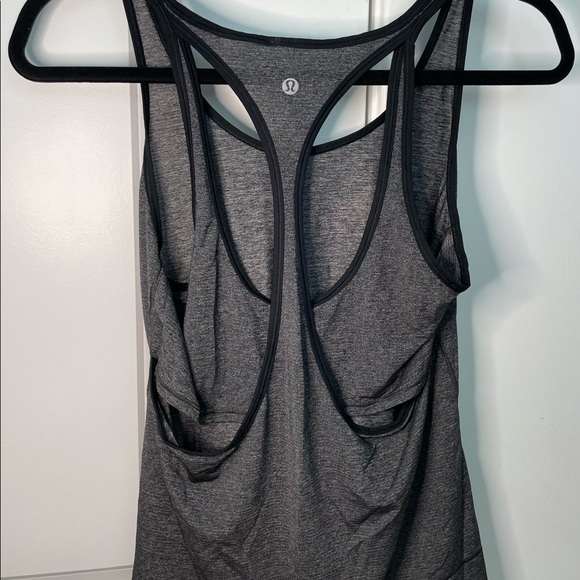 Lululemon Athletic Topc - Picture 1 of 2